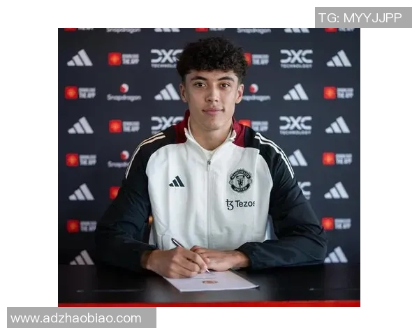 曼联宣布签约热门新秀，引发球迷狂热关注